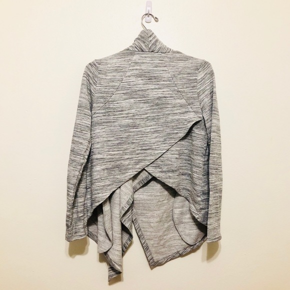 Jack Gray Asymmetrical Tulip Back Wrap Single Button Cardigan Sweater - Picture 4 of 4